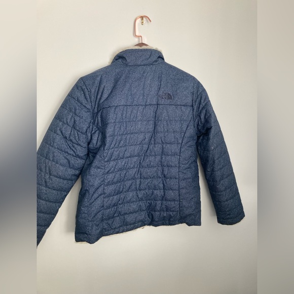 The North Face Girls Reversible Puffer Fleece Jacket - Girls Large (14/16) - Picture 3 of 5